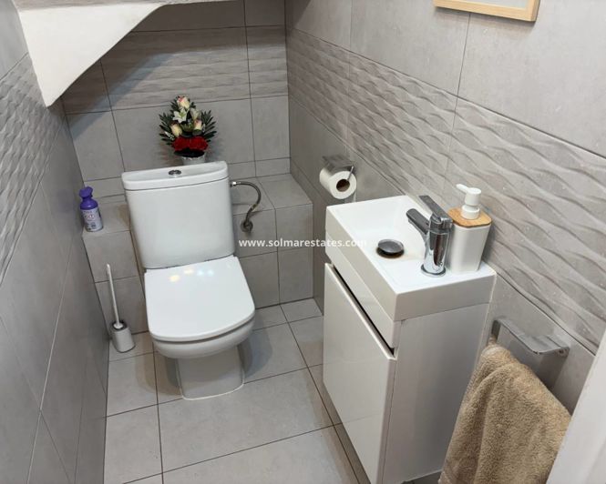 Image No.6-3 Bed Townhouse for sale