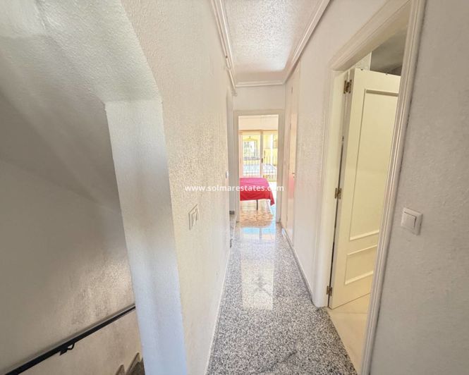 Image No.15-3 Bed Townhouse for sale