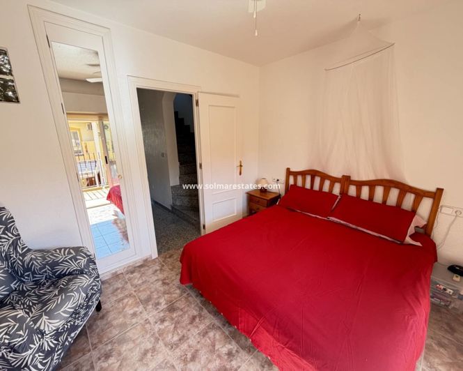 Image No.19-3 Bed Townhouse for sale