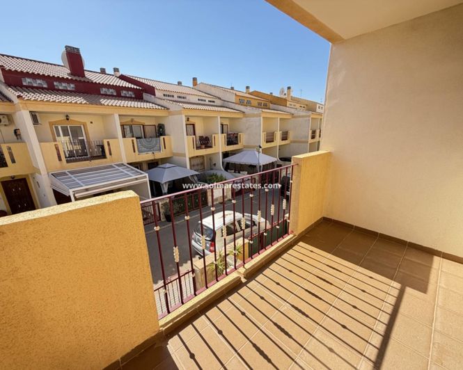 Image No.21-3 Bed Townhouse for sale
