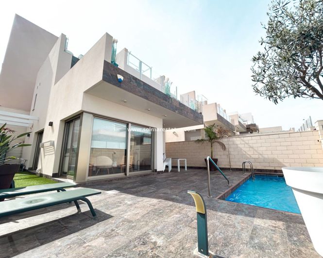 Image No.33-3 Bed Villa for sale