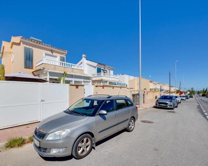 Image No.11-3 Bed Villa for sale