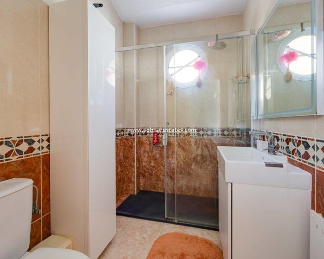 Image No.24-3 Bed Villa for sale