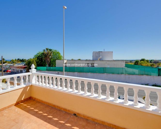 Image No.28-3 Bed Villa for sale