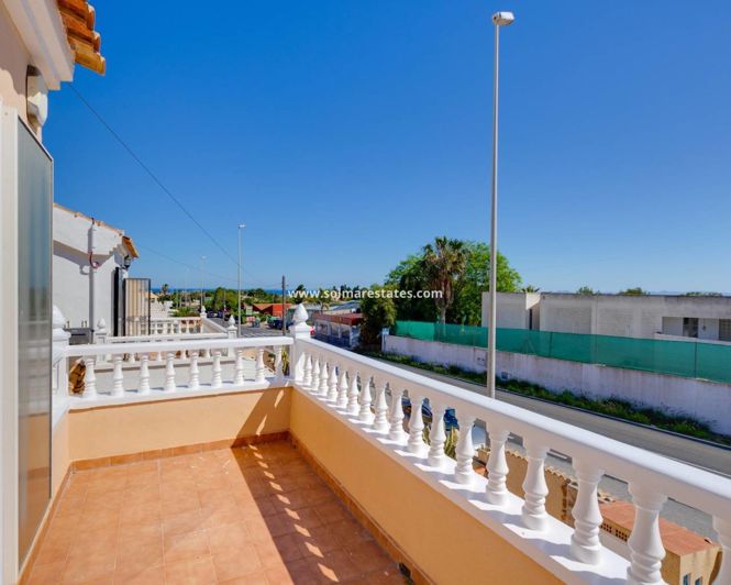 Image No.29-3 Bed Villa for sale