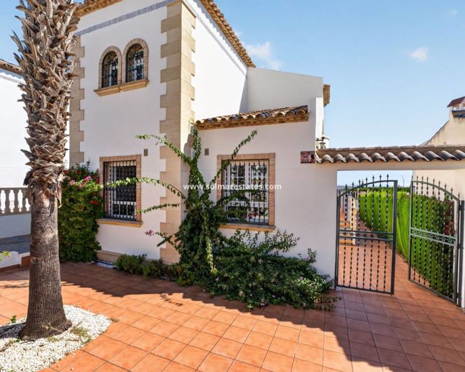 Image No.25-3 Bed Villa for sale