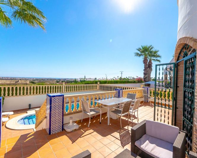 Image No.29-3 Bed Villa for sale