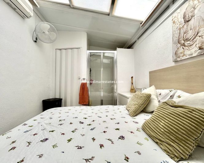 Image No.19-3 Bed Townhouse for sale