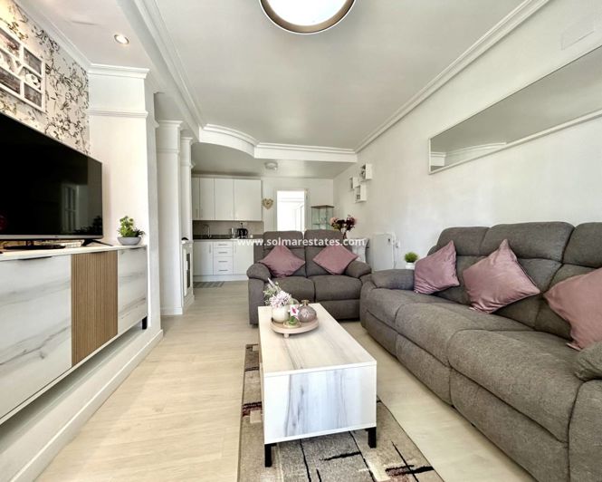 Image No.26-3 Bed Townhouse for sale