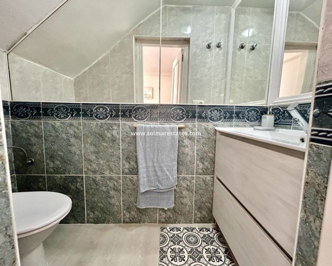 Image No.7-3 Bed Townhouse for sale