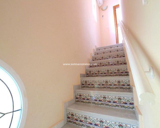 Image No.17-2 Bed House for sale