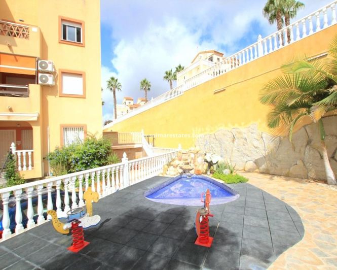 Image No.3-2 Bed House for sale