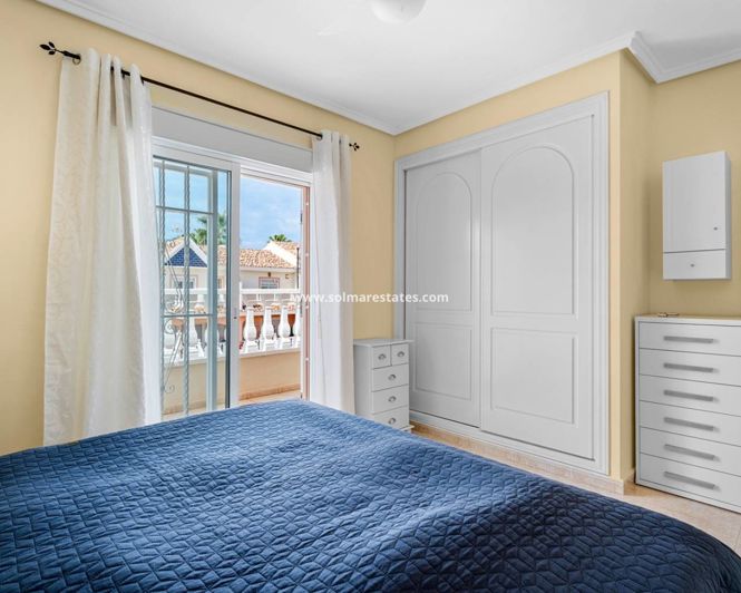 Image No.13-3 Bed Townhouse for sale