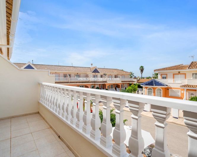 Image No.16-3 Bed Townhouse for sale