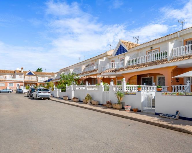 Image No.38-3 Bed Townhouse for sale