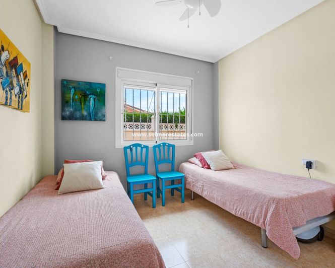 Image No.9-3 Bed Townhouse for sale