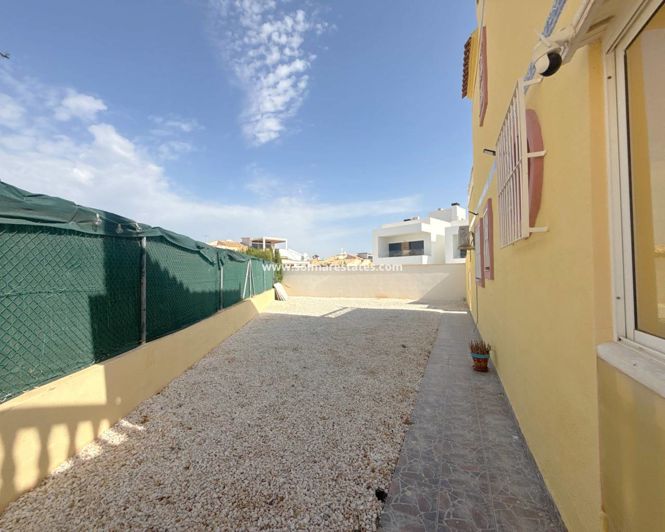 Image No.20-3 Bed House for sale
