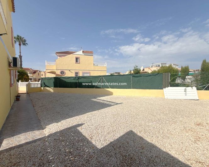 Image No.27-3 Bed House for sale