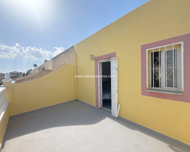 Image No.28-3 Bed House for sale