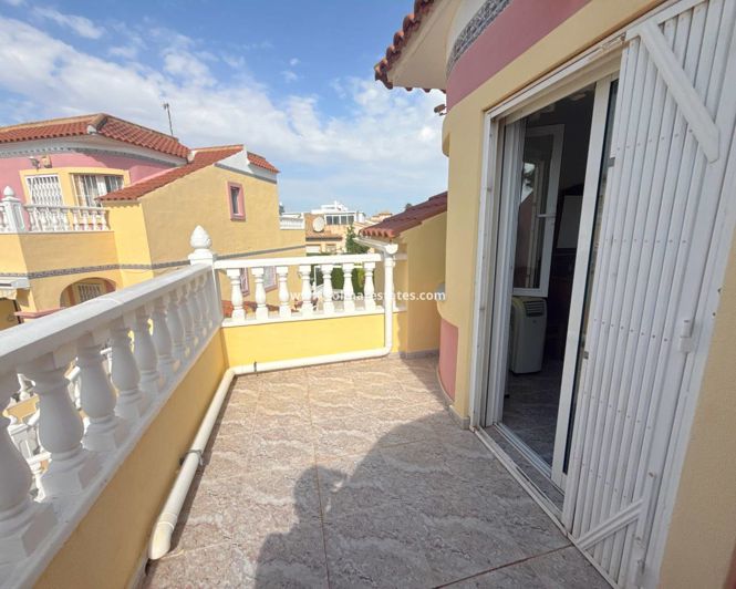 Image No.34-3 Bed House for sale