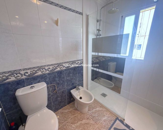 Image No.4-3 Bed House for sale
