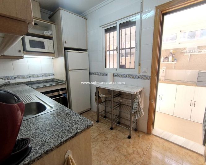 Image No.20-2 Bed House for sale