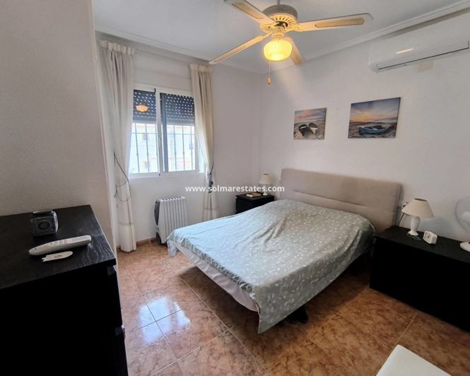 Image No.8-2 Bed House for sale