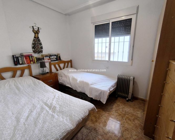 Image No.9-2 Bed House for sale