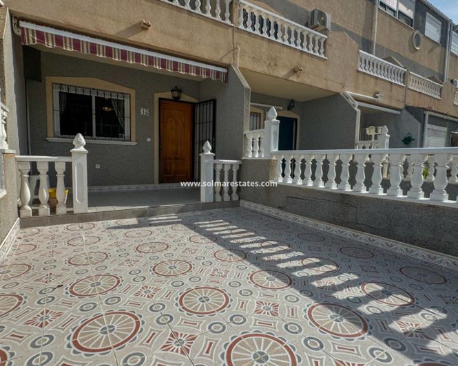 Image No.15-2 Bed Townhouse for sale