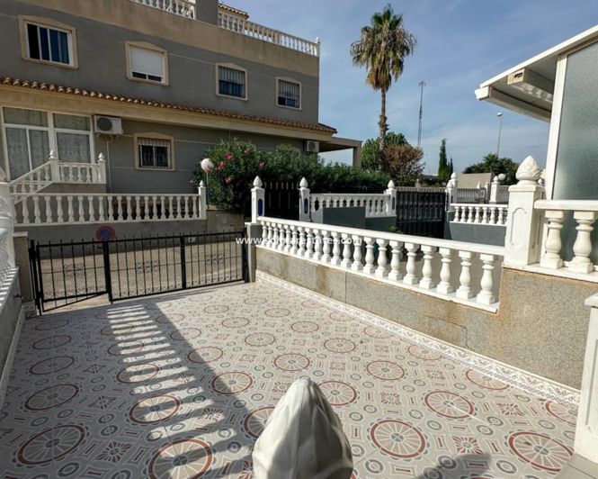 Image No.18-2 Bed Townhouse for sale