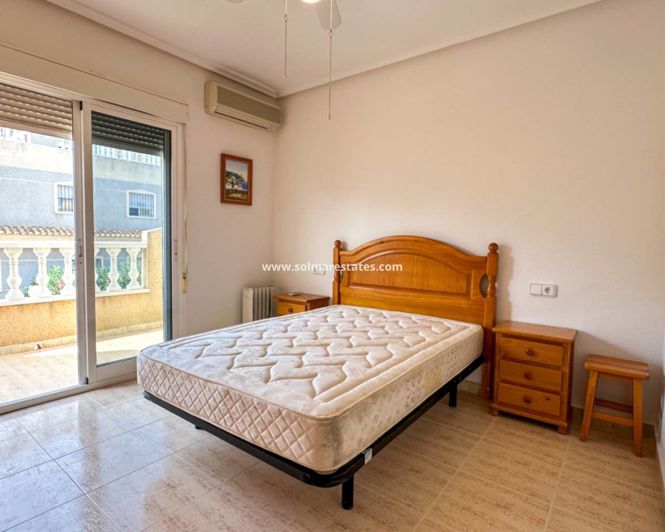 Image No.33-2 Bed Townhouse for sale