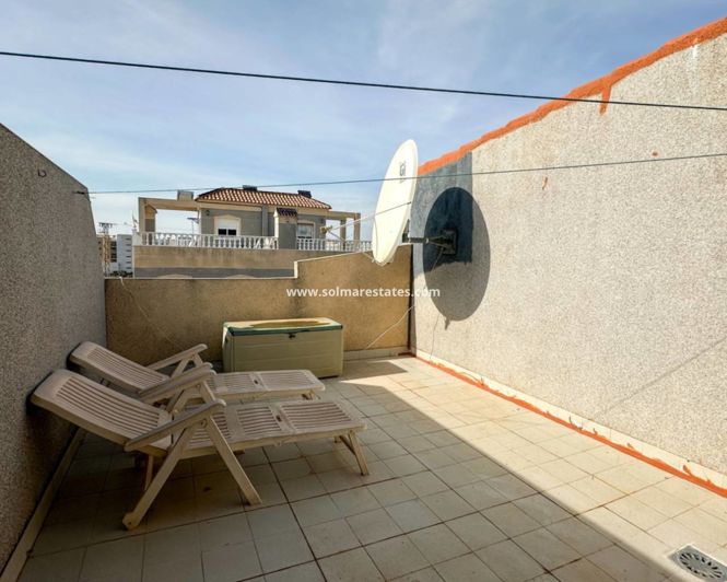 Image No.37-2 Bed Townhouse for sale