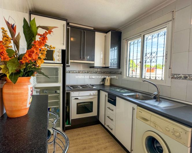 Image No.4-2 Bed Townhouse for sale