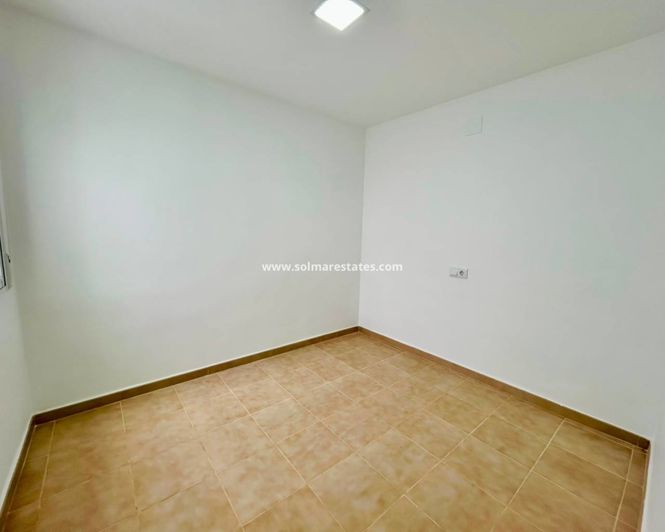 Image No.21-2 Bed Bungalow for sale