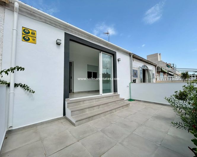 Image No.6-2 Bed Bungalow for sale