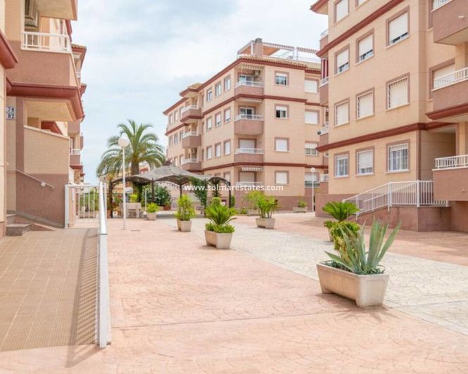Image No.27-2 Bed Apartment for sale