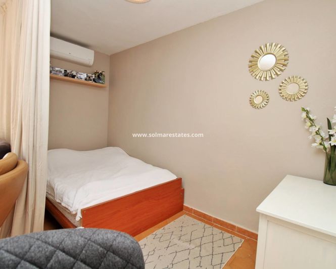 Image No.9-Appartement de 1 chambre à vendre