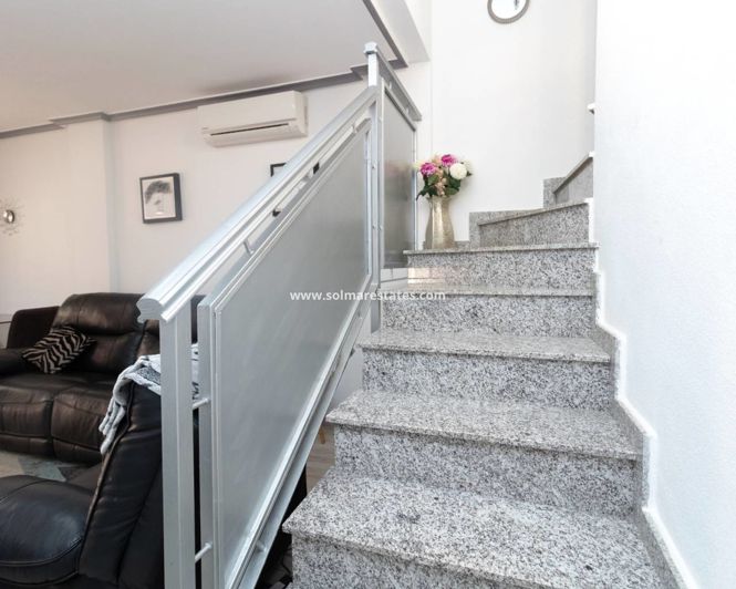 Image No.16-3 Bed Townhouse for sale