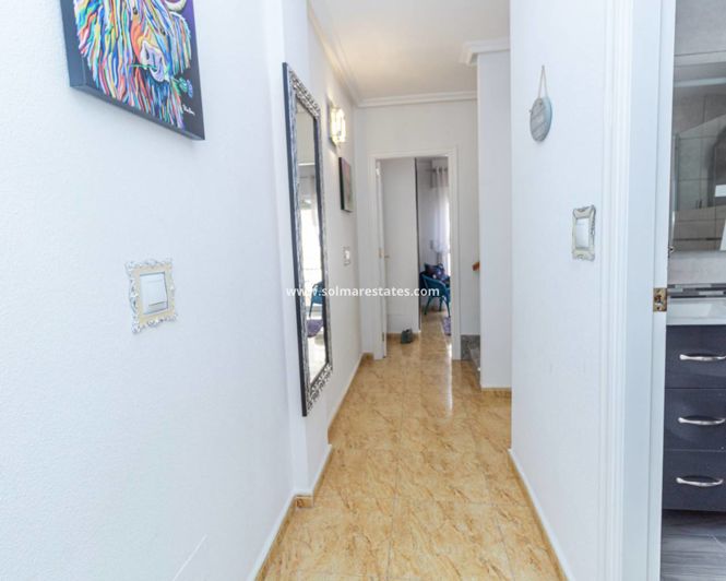 Image No.17-3 Bed Townhouse for sale