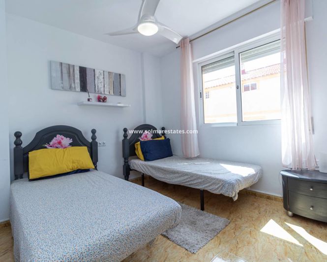 Image No.25-3 Bed Townhouse for sale