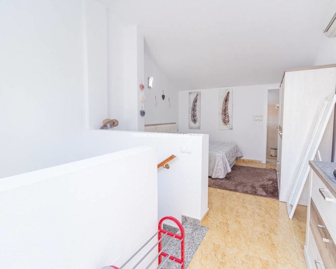 Image No.28-3 Bed Townhouse for sale