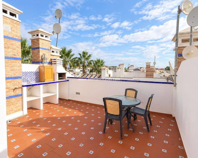 Image No.16-2 Bed Townhouse for sale