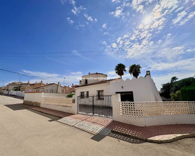 Image No.22-3 Bed Villa for sale