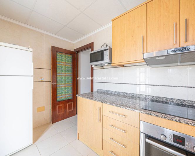 Image No.12-2 Bed Townhouse for sale