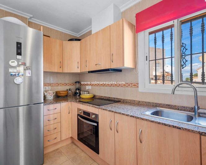 Image No.17-2 Bed House for sale