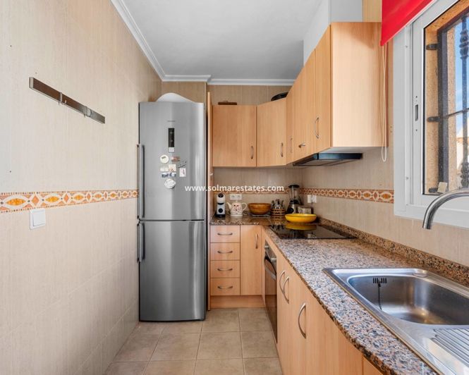 Image No.18-2 Bed House for sale