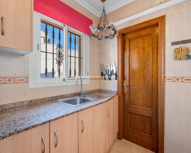 Image No.19-2 Bed House for sale