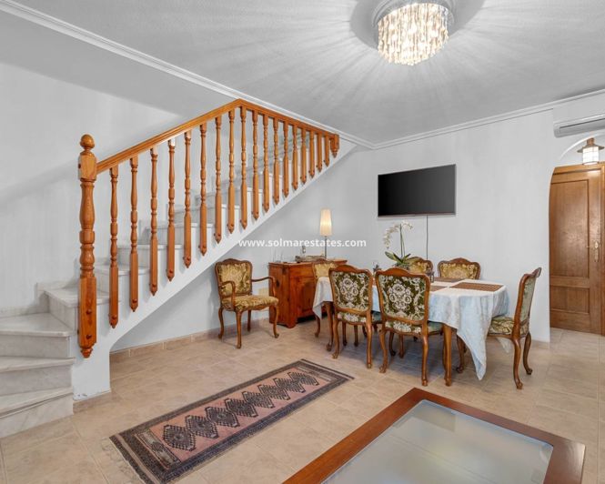Image No.24-2 Bed House for sale