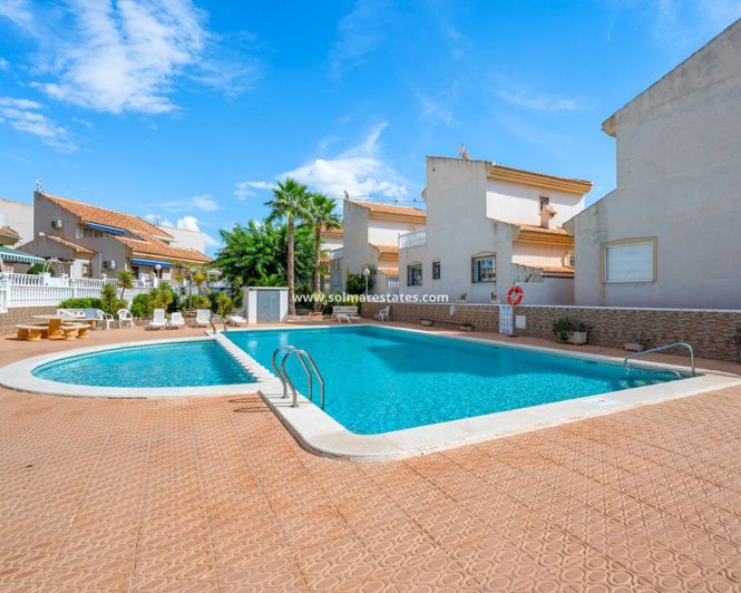 Image No.5-2 Bed House for sale