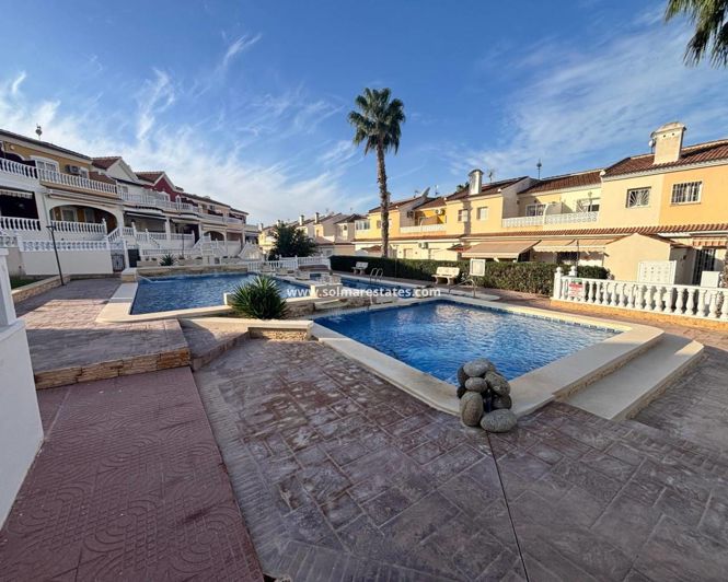 Image No.20-3 Bed Townhouse for sale